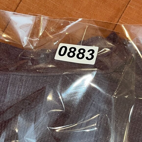 Wildfox "Avoiding Everything" Purple V-Neck Long Sleeve Sweater XS Womens - Picture 9 of 9